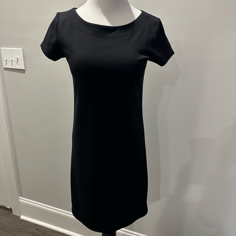 Lou & Grey shift dress